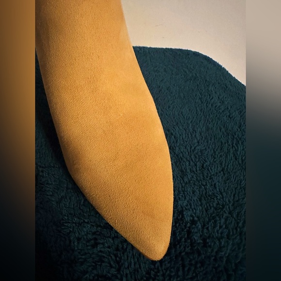 NWOB JustFab Tan Faux Suede Boots Size 10 - Picture 13 of 14